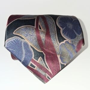 Elegant Floral Men's Tie